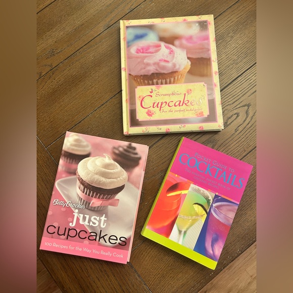 Other - Cupcake and Cocktail Recipe Book Set